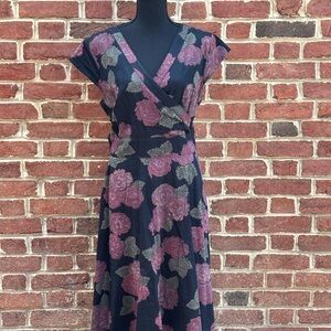 Cute vintage inspired dress. Great condition.  Size Large.